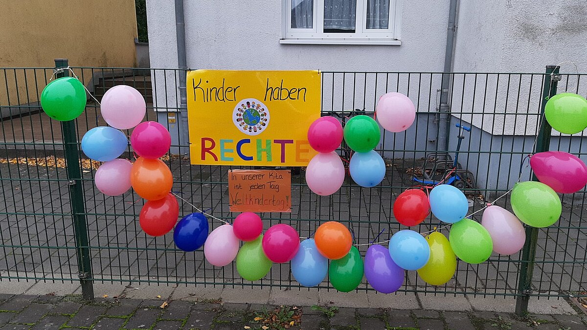 Kinder haben Rechte - ein Kinderleben lang