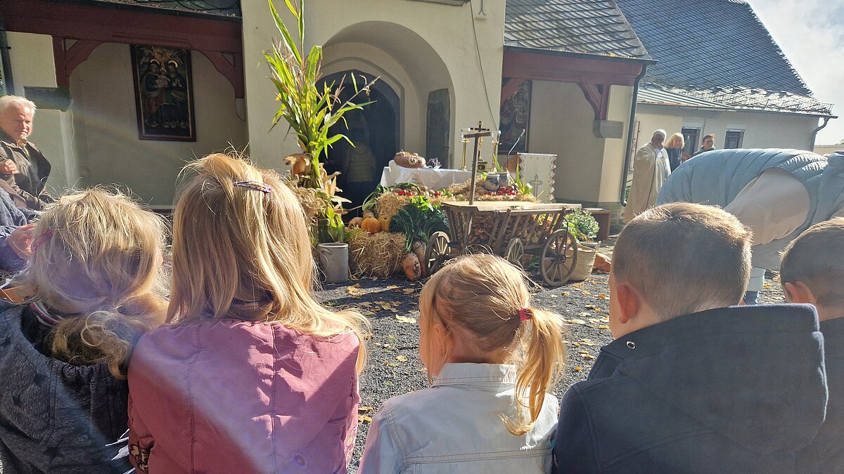 Wunderschöner Erntedankgottesdienst an der Beselicher Kapelle